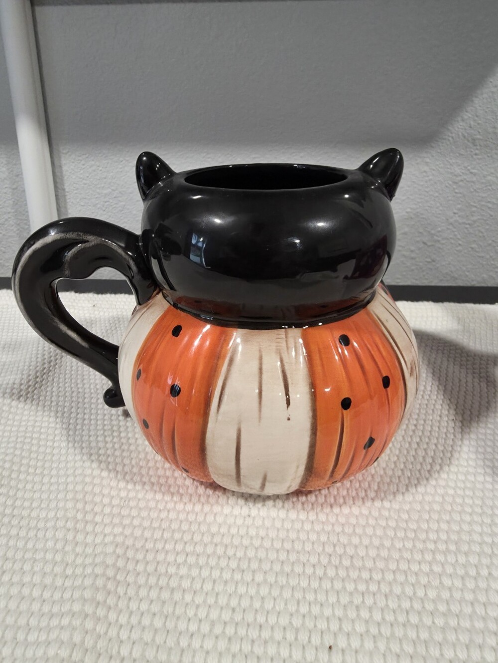 Johanna Parker Bat Pumpkin Halloween Mug - Picture 2 of 6